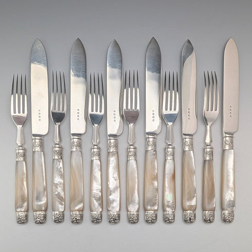 Circa 1890 British antique white mother-of-pearl handles, pure silver decoration, dessert cutlery, 6 pairs, Allen & Darwin